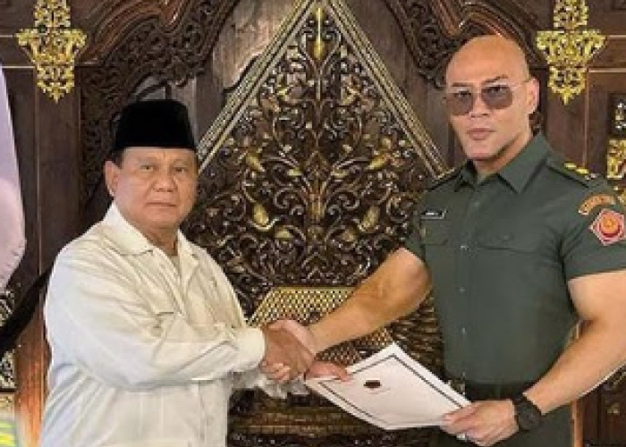 Pemberian Pangkat Letkol Tituler Deddy Corbuzier Digugat Akademisi