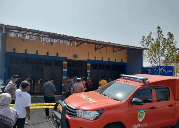 Diduga Meninggal 4 Hari Lalu, Lansia Asal Demak Ditemukan Tergantung di Konter Ponsel Bae Kudus