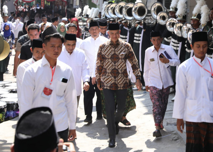 Ganjar Bahas Masa Depan Bangsa Bersama Masyayikh se-Indonesia, Dihadiri Gus Mus dan Gus Baha
