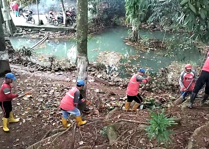 Menjelang Nyadran, Warga Kandri Bersihkan Tujuh Sendang sebagai Ungkapan Syukur