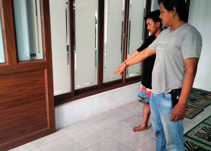 Porsonel Polisi di Tegal Amankan Terduga Pelaku Pencurian Kotak Amal Dari Amukan Massa