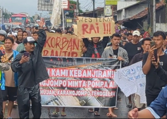 Ratusan Warga Pekalongan Gelar Aksi Protes, Pemerintah Dinilai Lamban Tangani Banjir