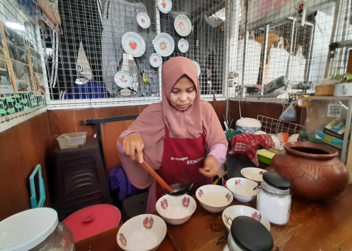 Es Gempol Minuman Tradisional Khas Semarang yang Kini Diminati Anak Muda 