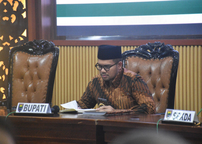 Rapat Perdana Bupati Batang Faiz Kurniawan, Tegaskan Tidak Ada Jual Beli Jabatan