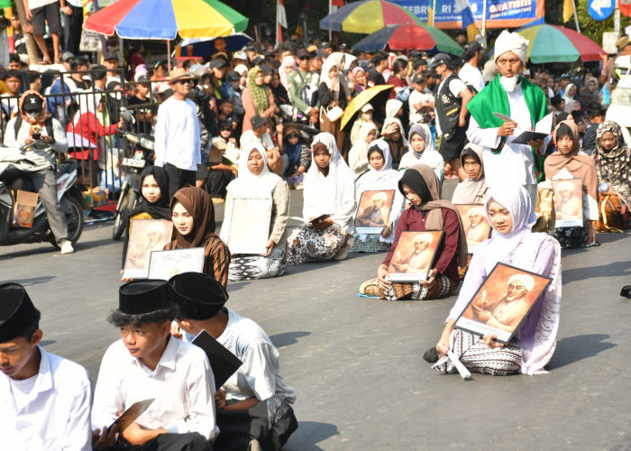 Tiga Menit untuk Mbah Rifa’i, Saat Jalan Limpung Batang Jadi Kelas Sejarah