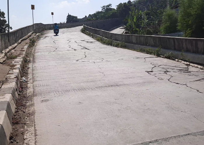 Beton Pelandaian Jalan Kalipancur Retak, DPU Semarang Tolak Terima Aset Sebelum Perbaikan Tuntas