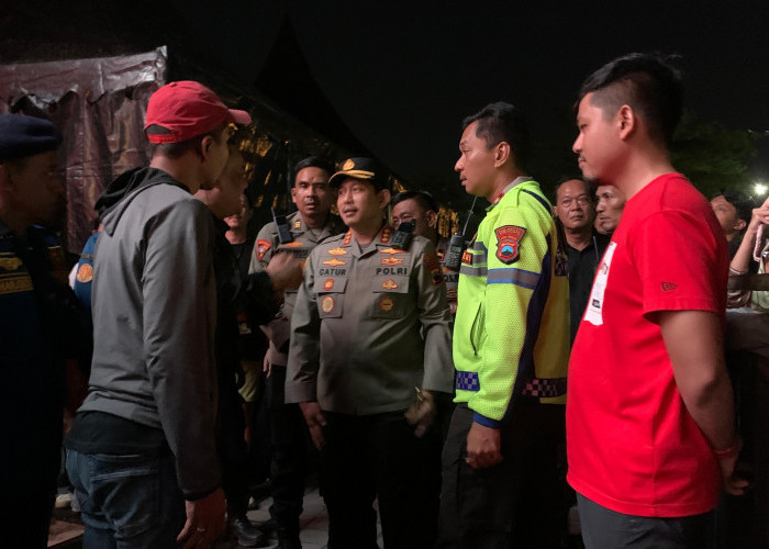 Polresta Solo Amankan Puluhan Penonton dan Miras Saat Konser Iwan Fals di Mangkunegaran