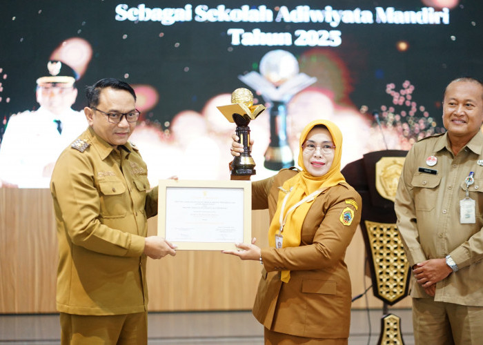 Anugerah Sekolah Adiwiyata Pati:  Sekolah di Bumi Mina Tani Wajib Peduli Lingkungan