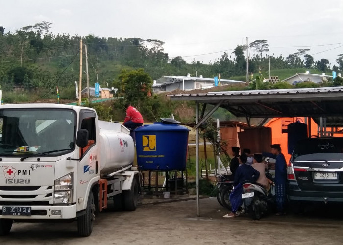Pascabencana Tanah Bergerak, Warga Padasari Tegal Krisis Air Bersih
