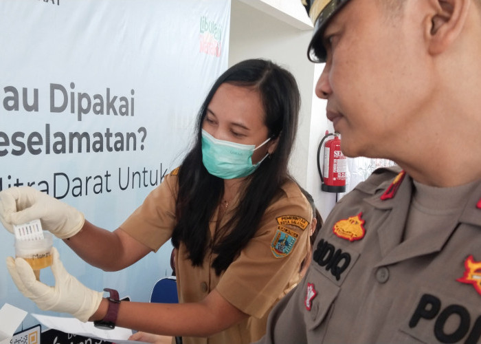 Instruksi Kemenkes, Awak Bus AKAP Tes Urine Hingga Tensi dan Kolesterol di Terminal Tingkir Salatiga