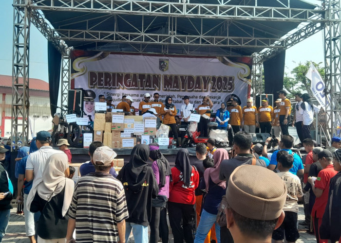 May Day 2025, Ribuan Buruh Demak Jalan Sehat dan Orasi Sampaikan Aspirasi 