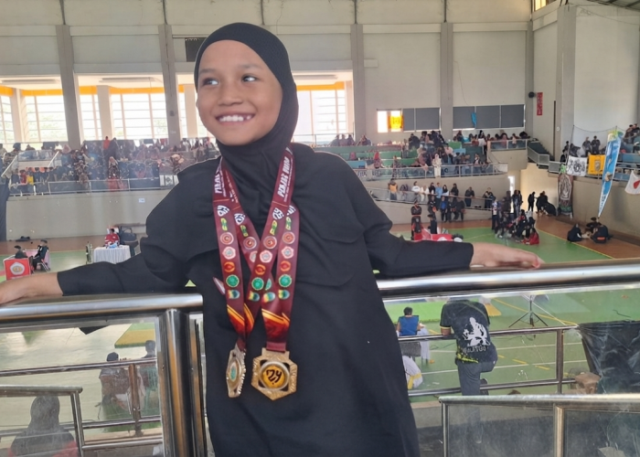 Mahira, Pesilat Cilik asal Kota Pekalongan yang Tak Pernah Pulang Tanpa Emas