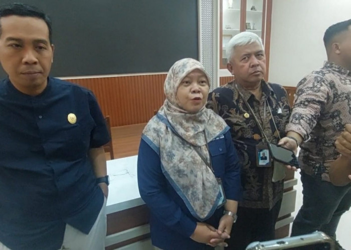 KIP Jateng Telusuri Arsip Ijazah Jokowi di Dispersip Solo