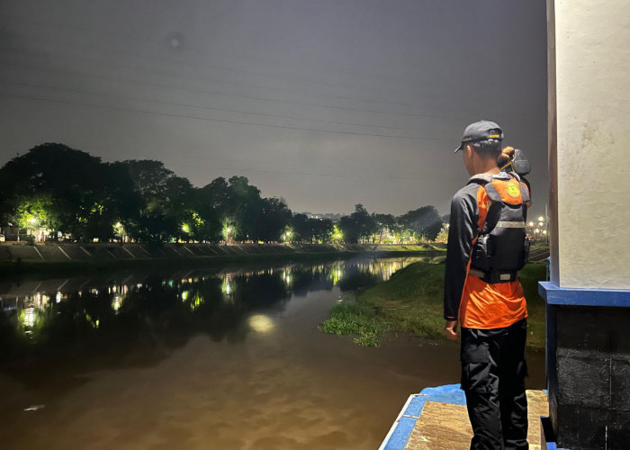 Mahasiswa Asal Pati Hilang Terseret Banjir di Sungai Kaligarang