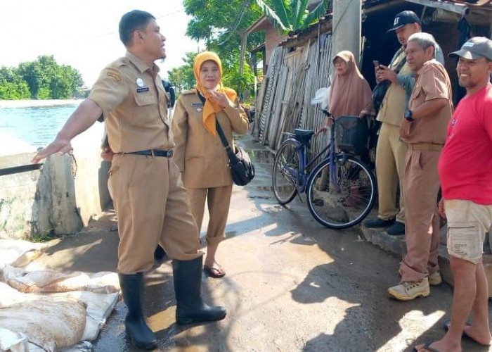 Tanggul Sungai Bremi Pekalongan Jebol, Air Meluap ke Rumah Warga
