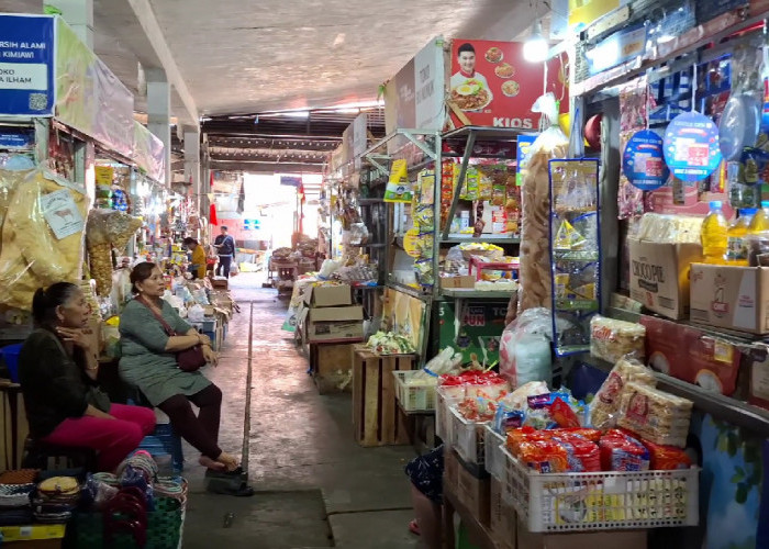 Setelah Langka Sejak Lebaran, MinyaKita Kembali Dijual di Pasar Peterongan Semarang
