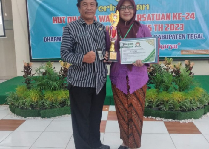 Pengurus DWP SMA Negeri 1 Bojong Kabupaten Tegal Berhasil Meraih Juara I Lomba Administrasi 