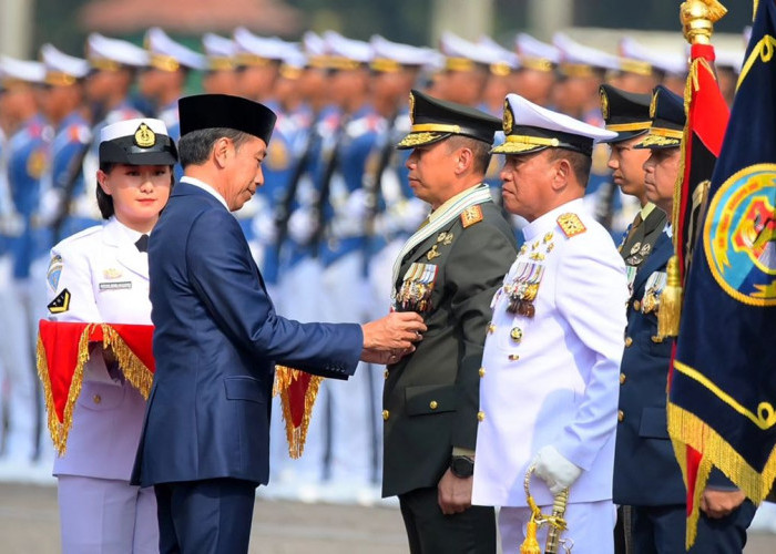 Pangdam IV/Diponegoro Terima Penghargaan Militer Tertinggi dari Presiden RI