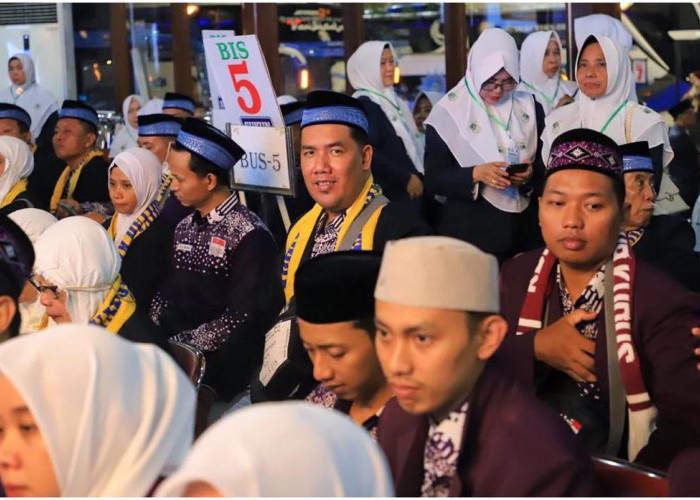 Jemaah Haji Kudus Terima Uang Saku, Satu Jemaah Dirawat di Rumah Sakit