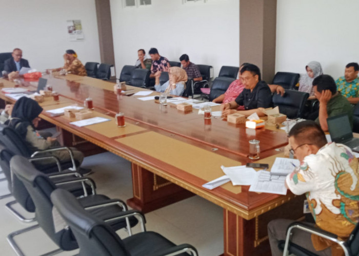 Bapemperda DPRD Kabupaten Pemalang Rapat Kerja Bahas Hasil Evaluasi Gubernur