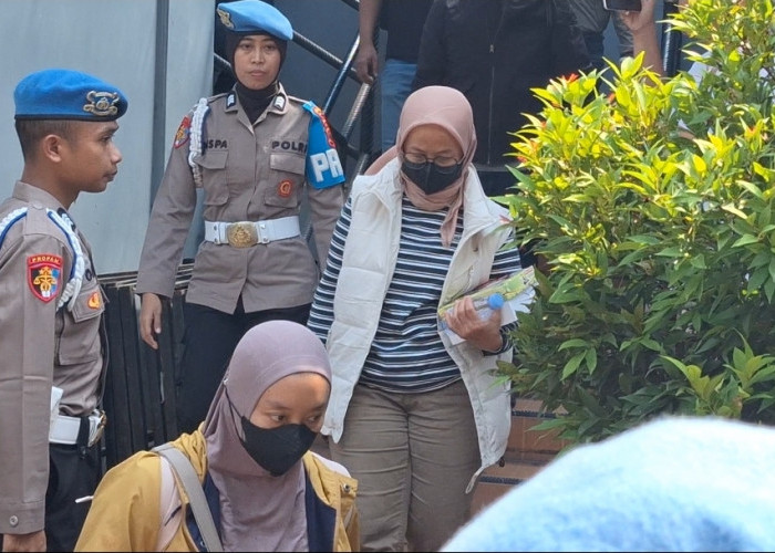 Sejumlah Pejabat Pemkab dan Istri Bupati Pemalang Dibawa KPK ke Jakarta usai Diperiksa Semalaman