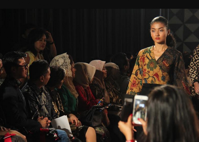 Industri Batik Tegal: Memahami Kebudayaan dan Ketrampilan Tenun Tradisional