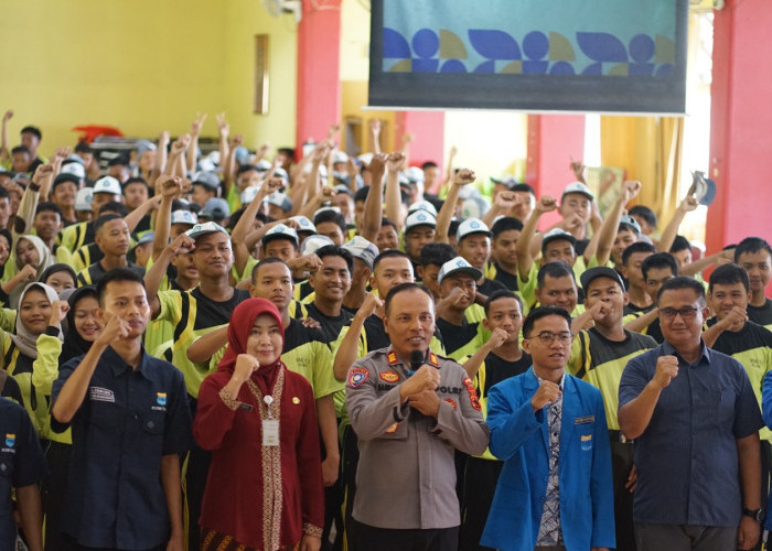 Perkuat Wawasan Kebangsaan, Polres Tegal dan PMII Edukasi Pelajar tentang Pancasila ‎