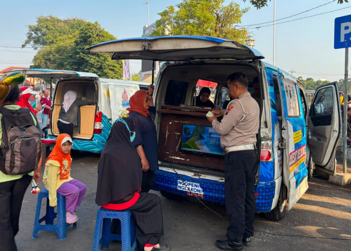 Samsat Keliling Batang Layani hingga 60 Wajib Pajak Saat CFD, Pelat Se-Jateng Bisa Bayar