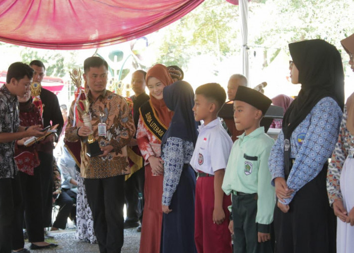 Bupati Tegal Gebrak Dunia Literasi, Sekolah Wajib Serbu Perpus