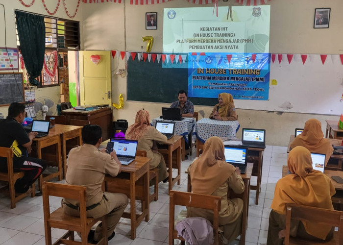 SD Negeri Margadana 1 Kota Tegal Sosialisasi PMM untuk Guru 