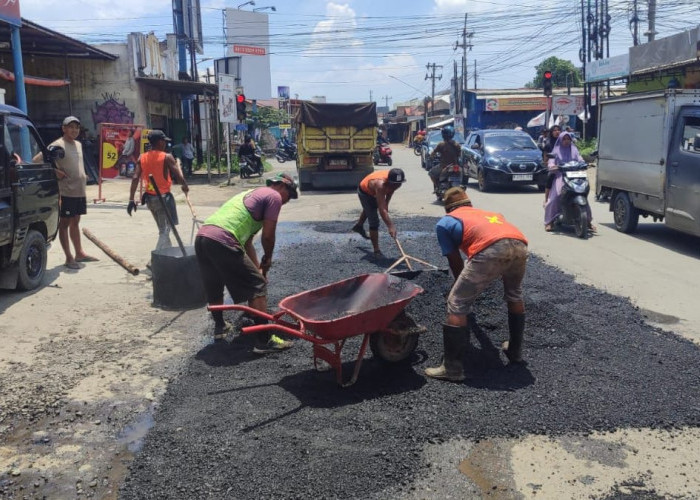 Perbaikan Jalan Dikebut, Pemkab Tegal Fokus di Jalur Strategis
