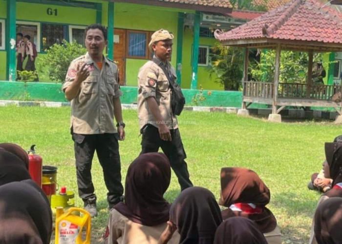 Kenalkan Mitigasi Bencana, Dinas Sosial Tegal Adakan Tagana  Masuk Sekolah