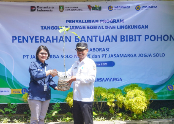 PT Jasamarga Solo Ngawi Berikan 150 Bibit Pohon di Wilayah Kota Surakarta