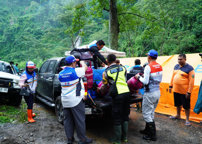 Dapur Umum Tiga Kabupaten Terdampak Banjir Digelontor Brigth Gas dan Beras