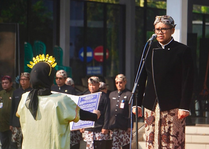 Di Rumah, Bupati Batang M Faiz Kurniawan Cuma Mau Dipanggil Ayah