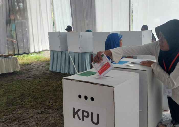 Dongkrak Partisipasi Pemilih, KPU Kabupaten Tegal Simulasi Pencoblosan Pemilu