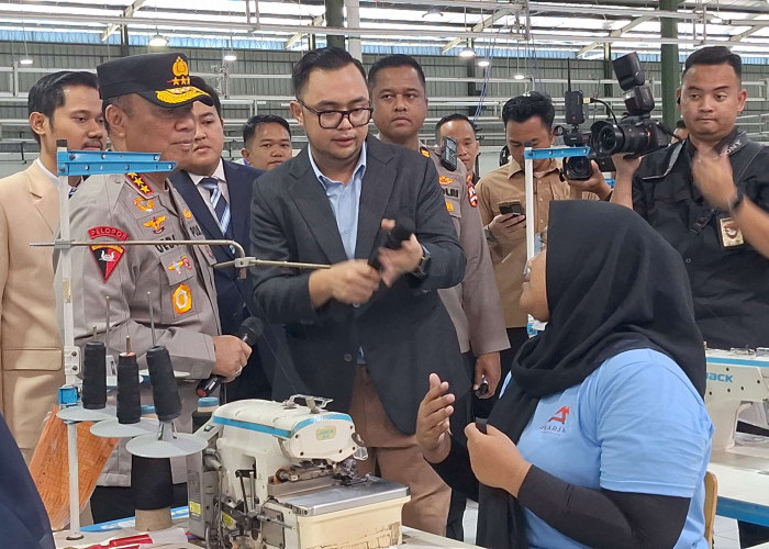 Wakapolri Sapa Ribuan Buruh Pabrik Garmen di Pemalang