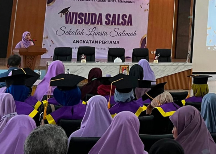 22 Lansia Semarang Diwisuda, Sekolah Lansia Salimah Buktikan Belajar Tak Mengenal Usia