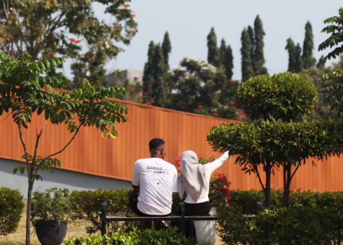 Warga Tegal Bebas 