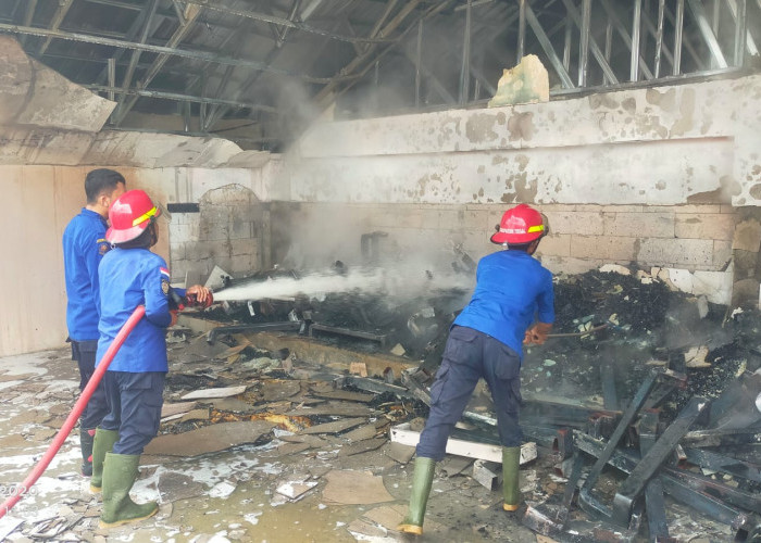 Ponpes Misbahul Huda Al Amiriyah Lebaksiu Kabupaten Tegal Terbakar