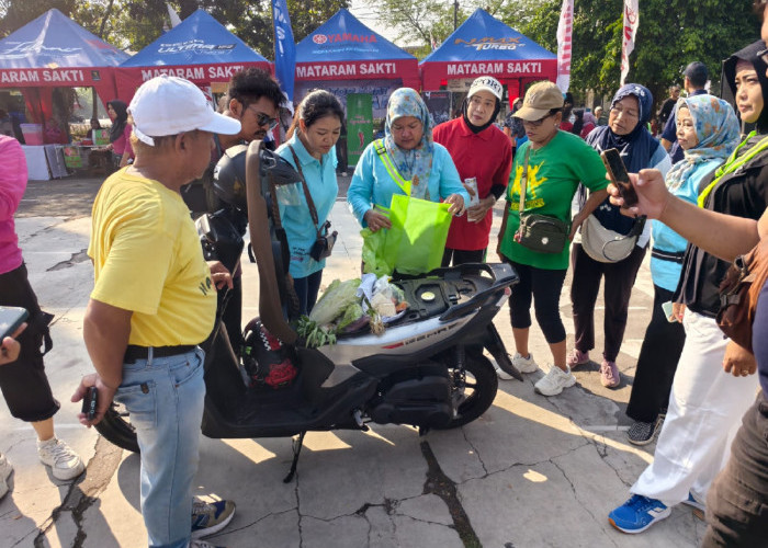 Emak-emak Semarang Buktikan Sendiri Bagasi Yamaha Gear Ultima, Belanja Sehari Penuh Masih Muat Sekali Jalan
