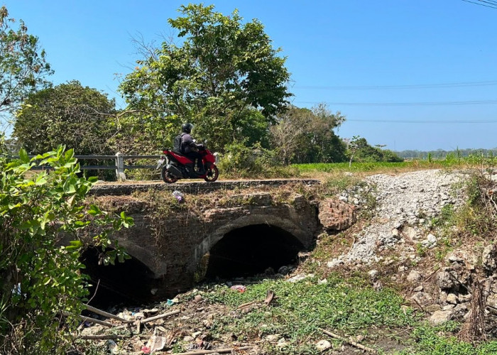 Hampir Setahun Amblas, Warga Desak Perbaikan Jembatan Indrosari Kebumen