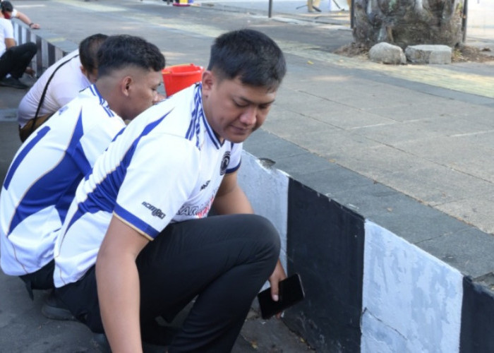 Karanganyar Bersolek Sambut HUT RI, Ratusan Relawan Percantik Fasilitas Umum