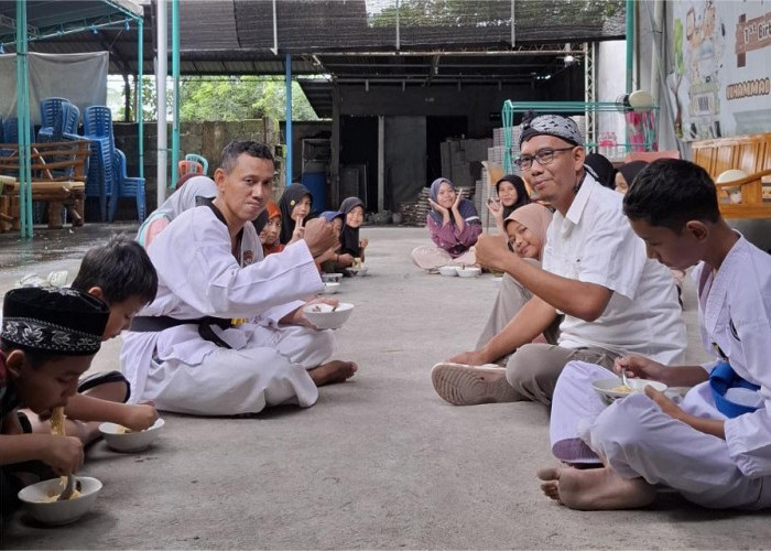 Dedikasikan Diri ke Masyarakat, Ipda Nasikun Melatih Taekwondo Gratis di Pondok Pesantren Kudus