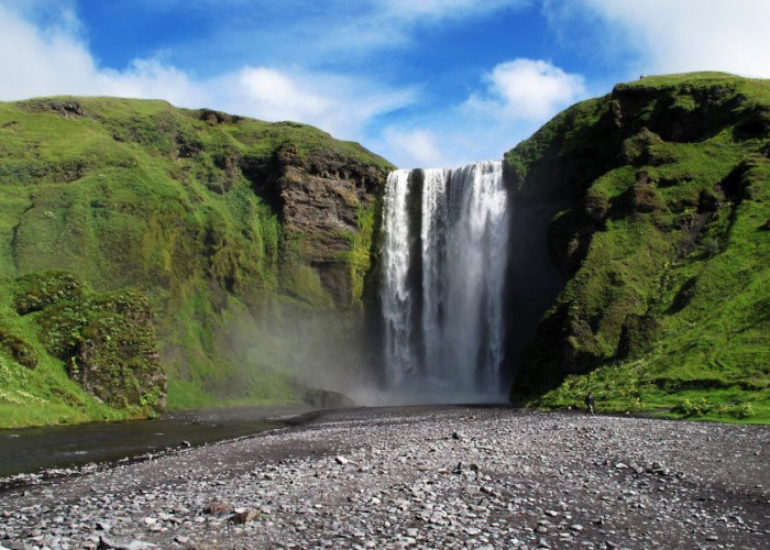 5 Air Terjun di Jawa Tengah yang Mempesona dan Unik