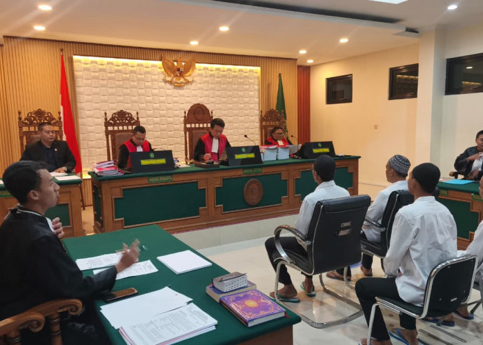 Empat Terdakwa Sindikat SMS e Tilang Palsu dari Grobogan Jalani Sidang Perdana, Dijerat Pasal Berlapis