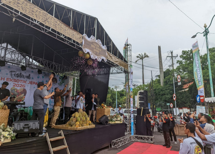 Bencana Alam Tak Surutkan Kemeriahan Festival Buah Eksotik Jepara 2026