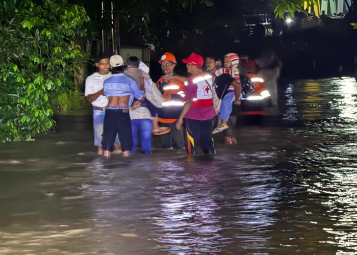 Sungai Kumisik Meluap! Dua Desa di Margasari Tegal Terendam Banjir Hingga 1 Meter