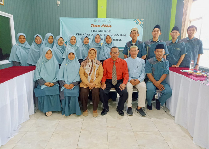 Tim dari Asesor BAN S/M Visitasi Akreditasi di SMP IT Usamah Kota Tegal