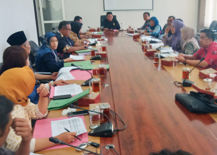 Komisi di DPRD Kabupaten Pemalang Bahas Raperda APBD 2025